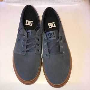New DC  Shoe Size 9 blue Suede
